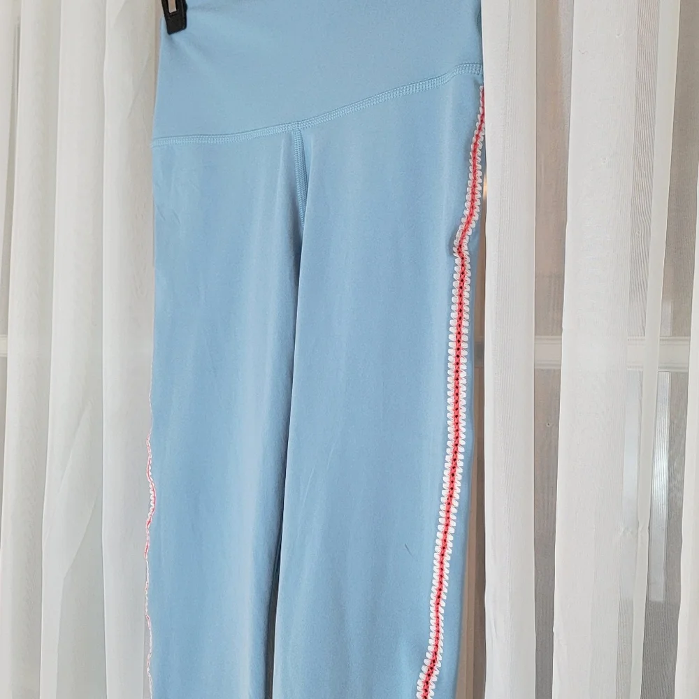 Nike Womens Small Crochet Trimmed 7/8 High Waist Leggings Sportswear Boho - Picture 2 of 9